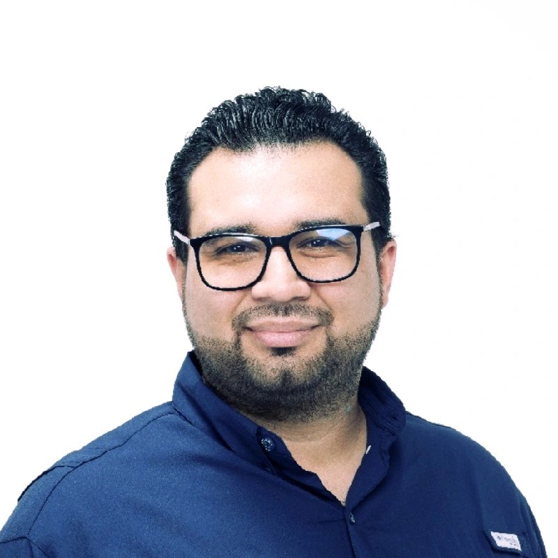 Roberto Miguel Flores